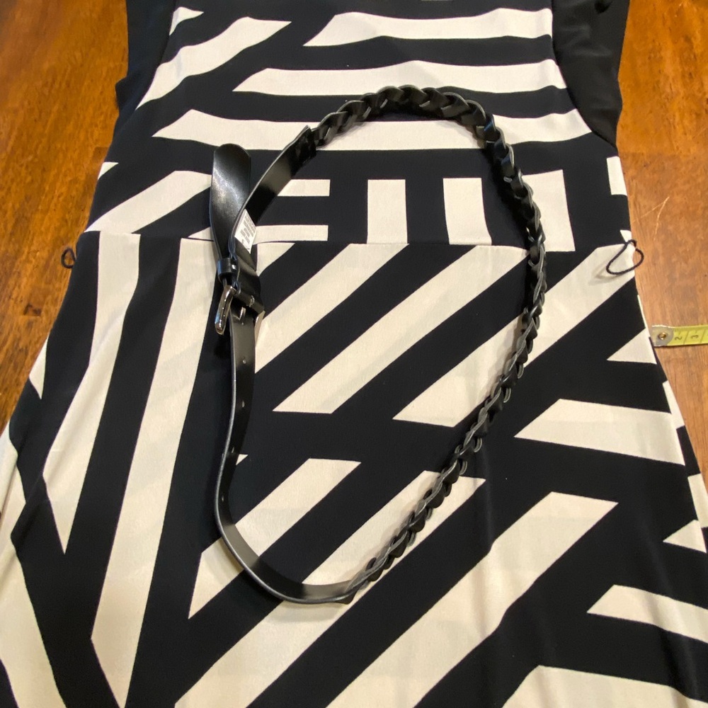 Bisou Bisou Black & Tan Geometric sheath Dress  size small Woven belt. - Picture 9 of 14